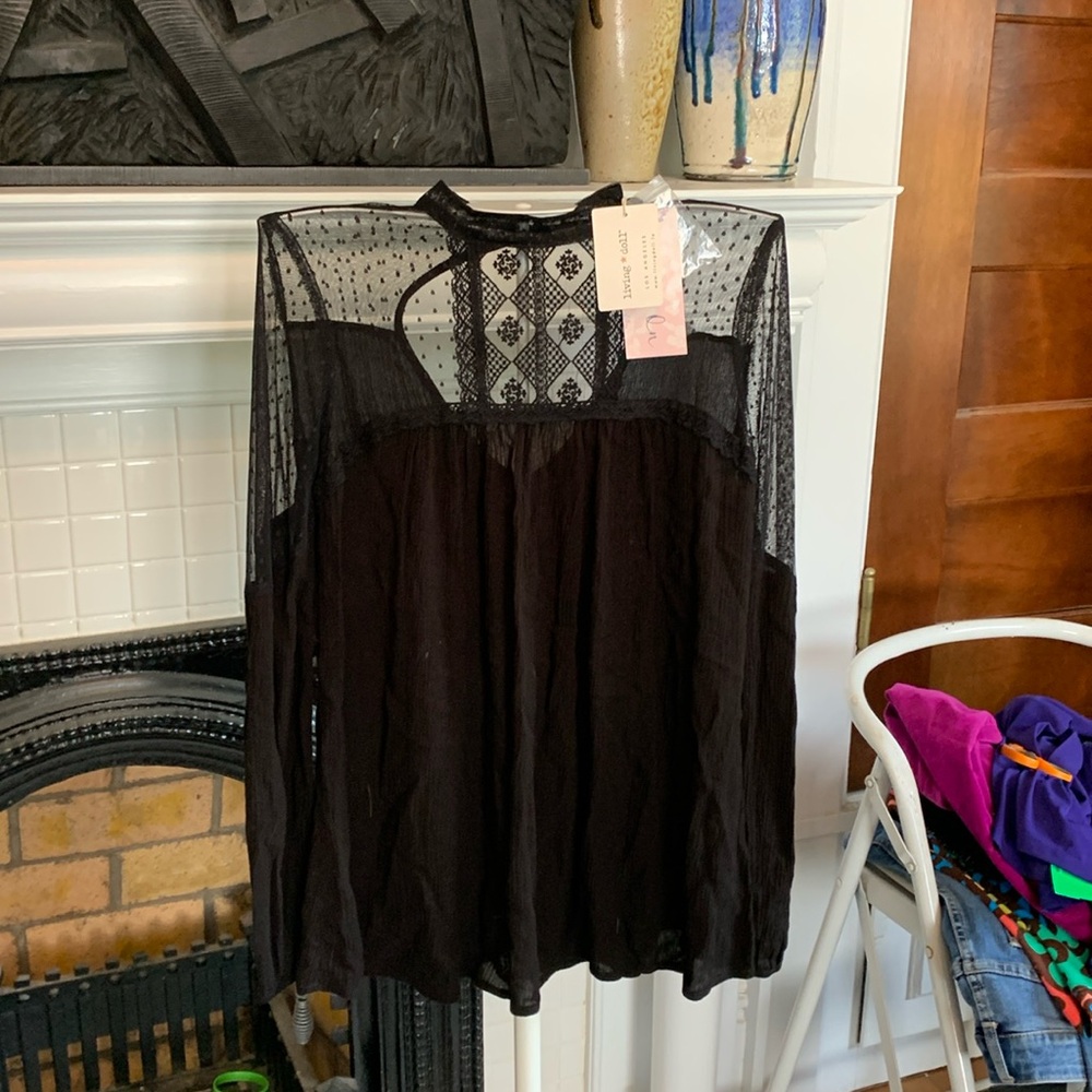 Living Doll Dream On top in black. NWT.‎ Retail 48